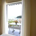 Riviera Bed & Breakfast