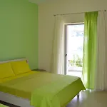 Riviera Bed & Breakfast 3*
