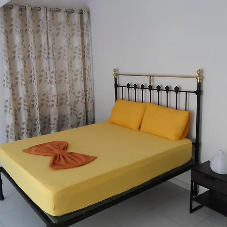 Riviera Bed & Breakfast 3*