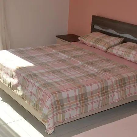 Riviera Bed & Breakfast