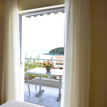 Riviera Bed & Breakfast